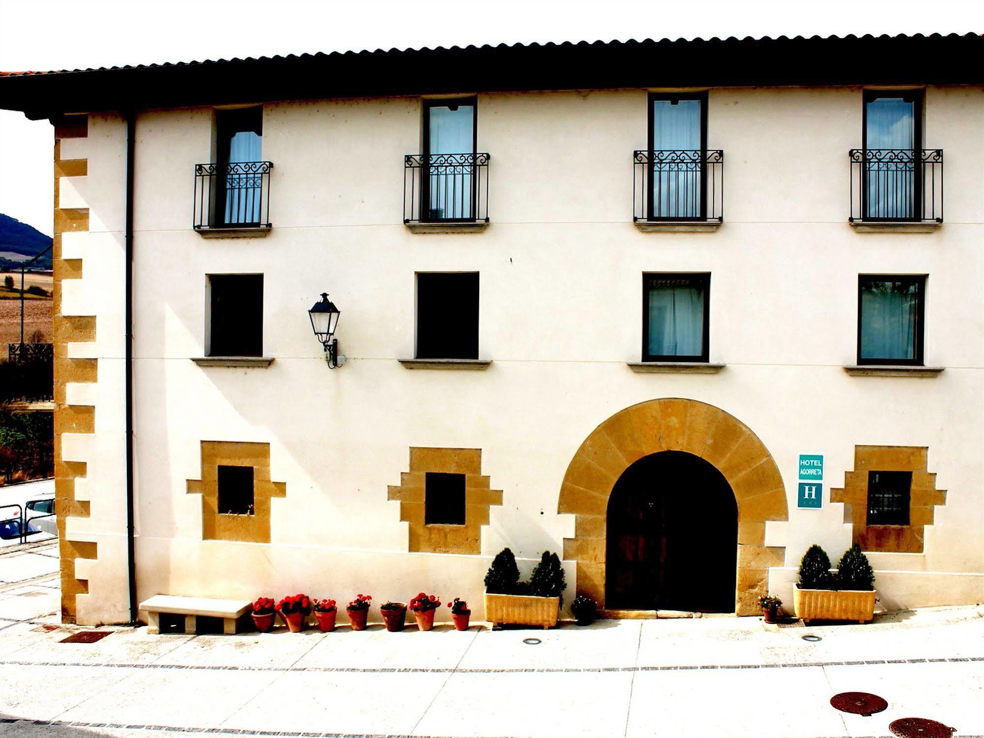 Hotel Agorreta Salinas De Pamplona Exterior photo